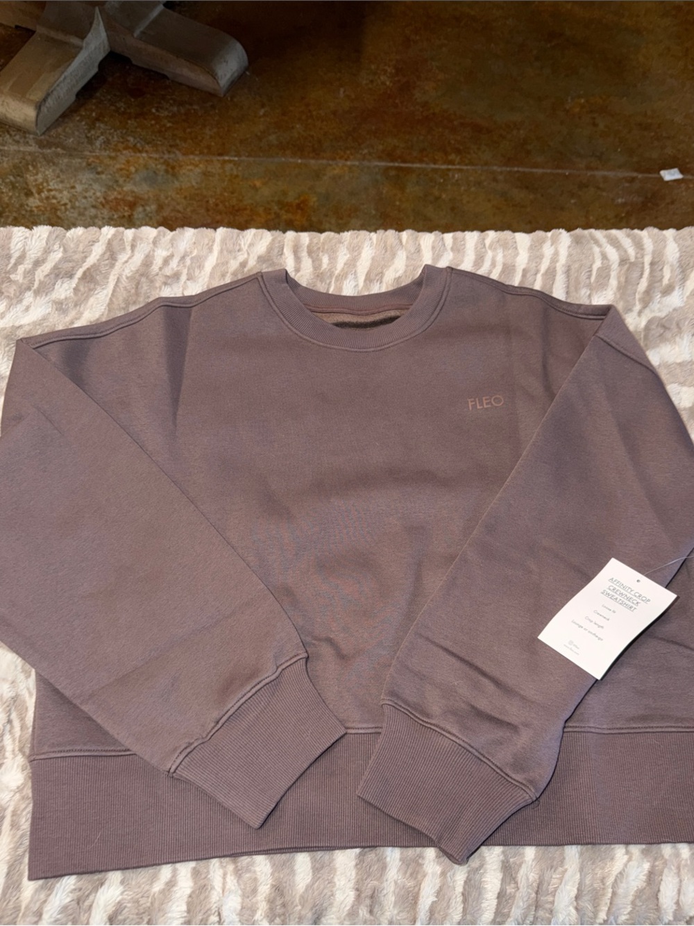 Fleo Women’s Crewneck Sweatshirt in Chocolate Brown